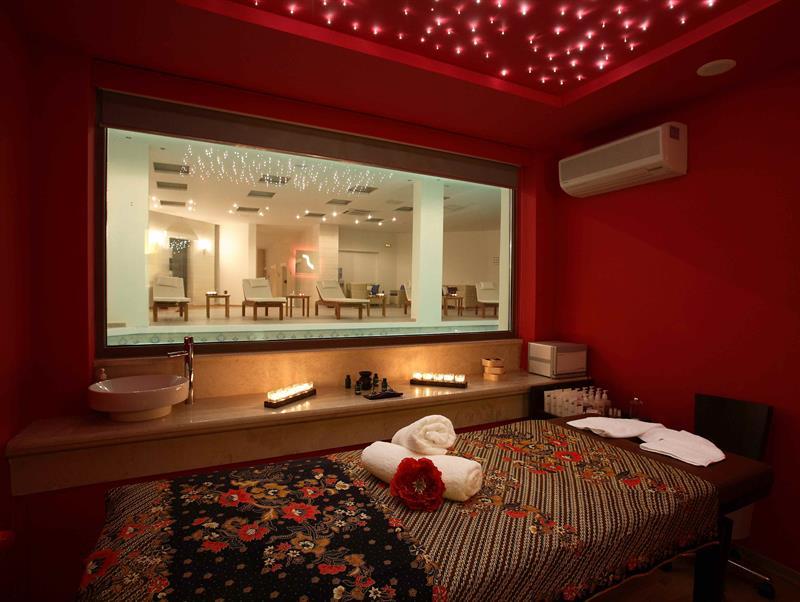 Enorme Santanna Hotel