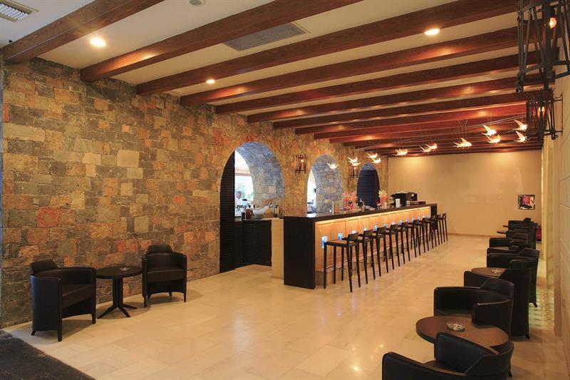 Hotel Enorme Santanna Jerapetra